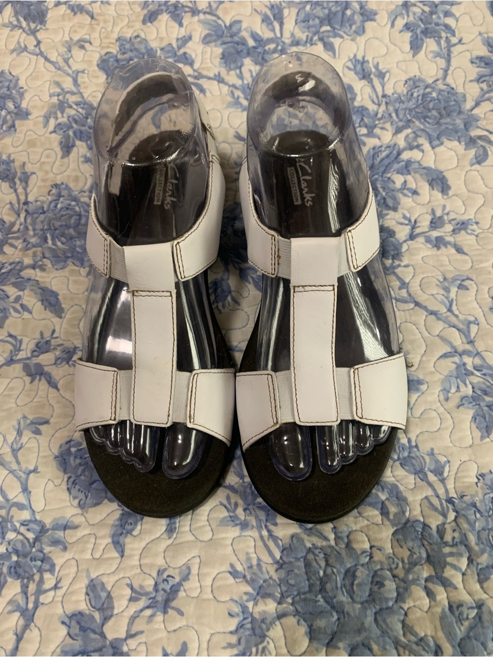 Clarks White Leather Strappy Comfort Sandals - Picture 2 of 9